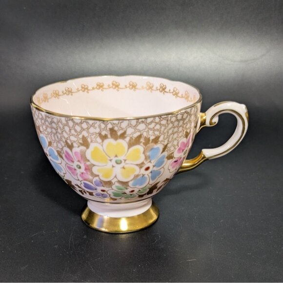 Tuscan English Tea Cup Floral Pastel Design Pink Gold Trim Vintage Replacement - Picture 1 of 12